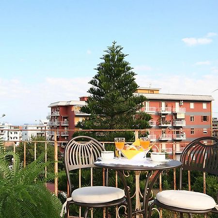 B&B Il Giglio Bianco Sorrento Bagian luar foto