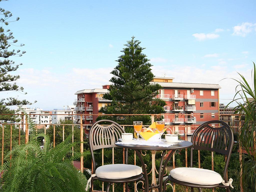 B&B Il Giglio Bianco Sorrento Bagian luar foto
