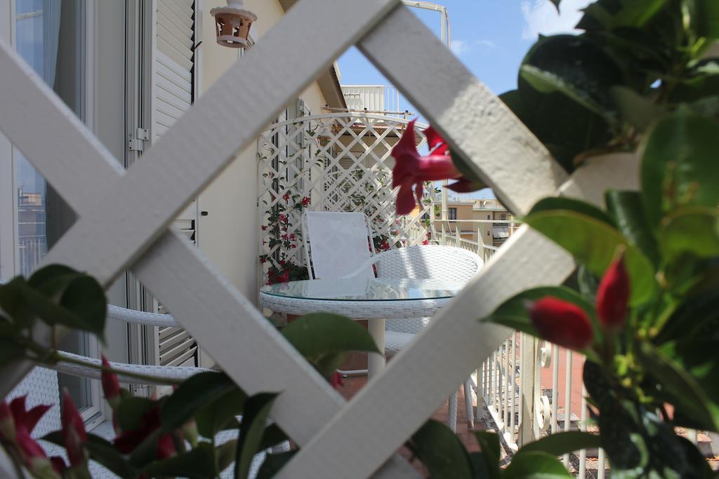 B&B Il Giglio Bianco Sorrento Bagian luar foto