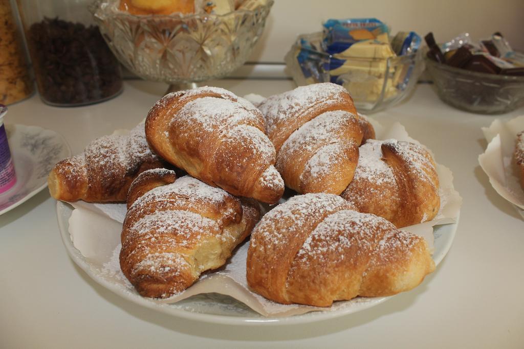 B&B Il Giglio Bianco Sorrento Bagian luar foto